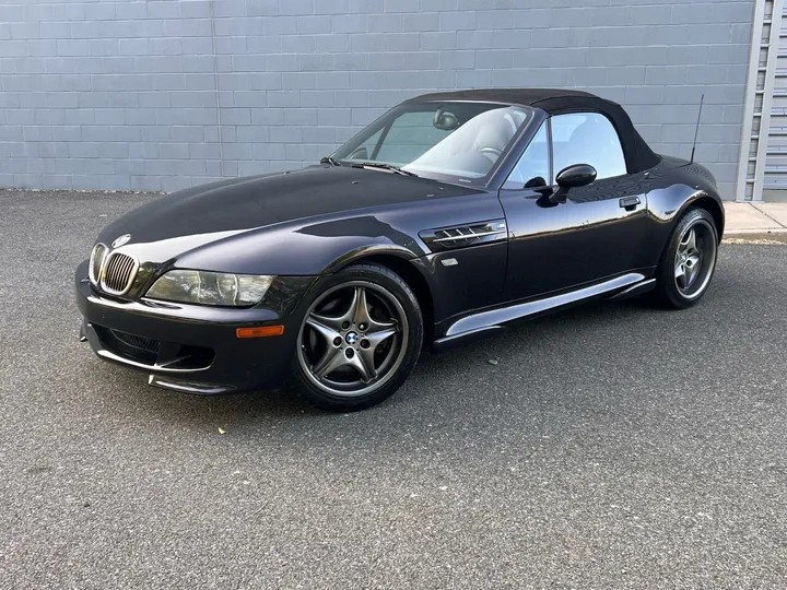 Black, 2002 BMW M Image 3