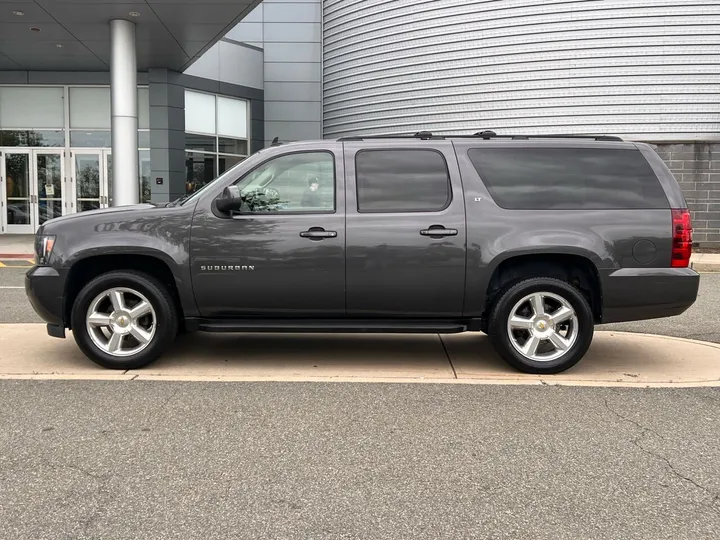 Charcoal, 2010 Chevrolet Suburban Image 3