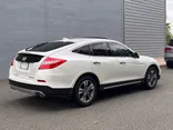 White, 2014 Honda Crosstour Thumnail Image 12