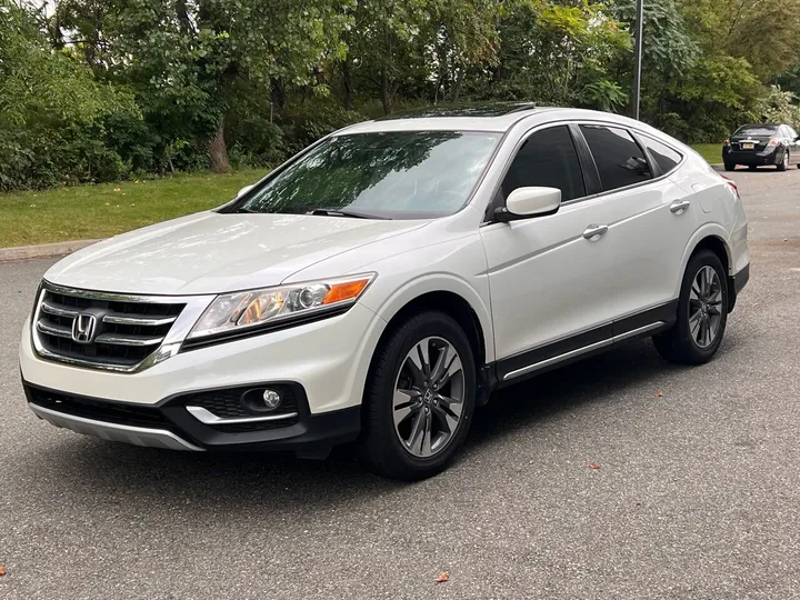 White, 2014 Honda Crosstour Image 15