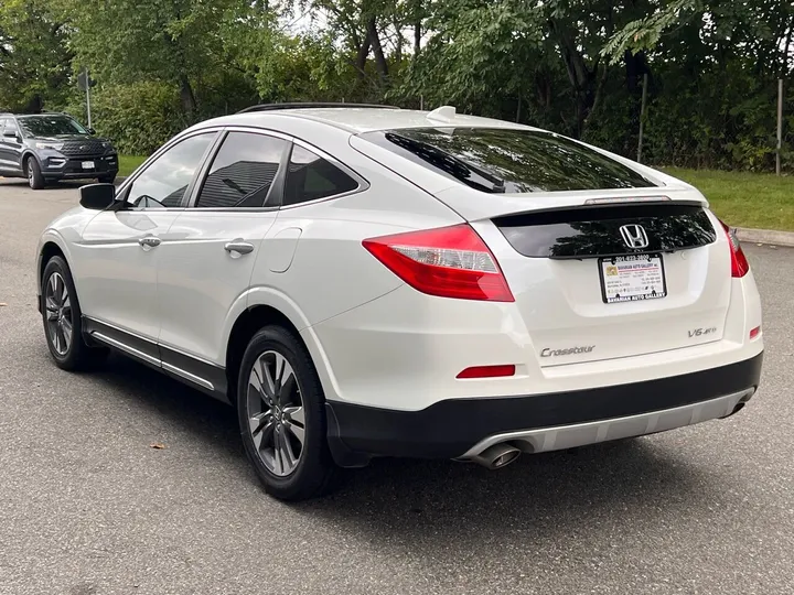 White, 2014 Honda Crosstour Image 3