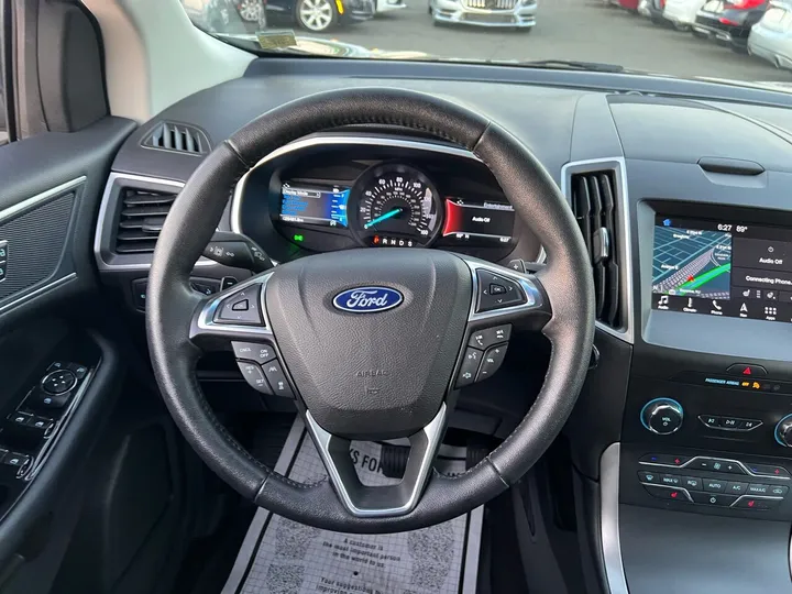Brown, 2019 Ford Edge Image 31