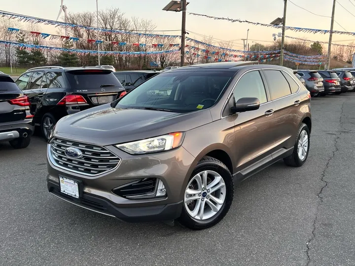 Brown, 2019 Ford Edge Image 3