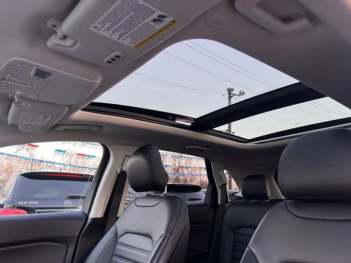 Brown, 2019 Ford Edge Image 40