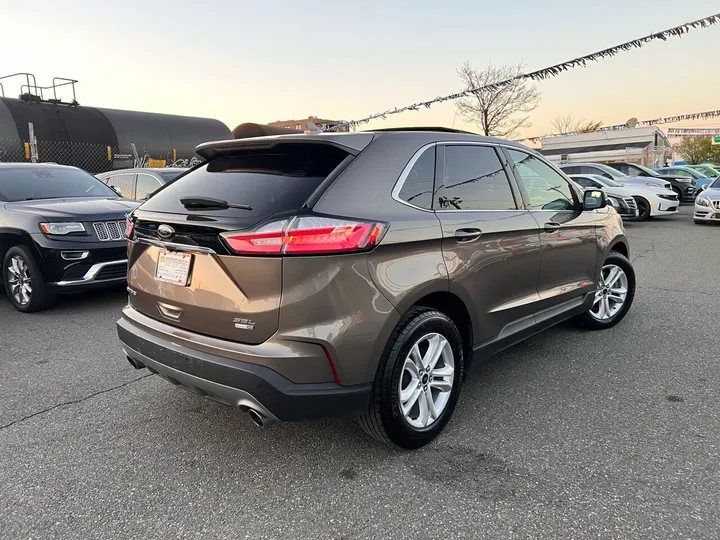 Brown, 2019 Ford Edge Image 7