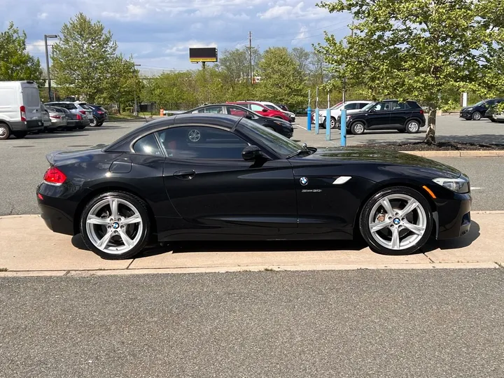 Black, 2011 BMW Z4 Image 6