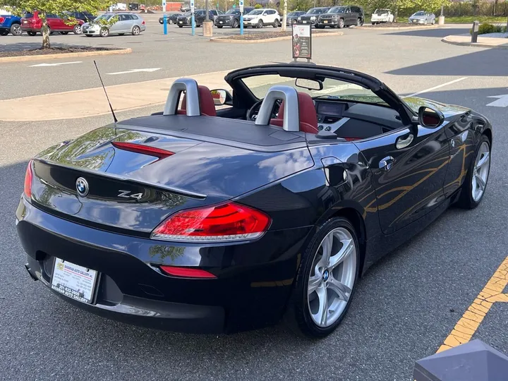 Black, 2011 BMW Z4 Image 50