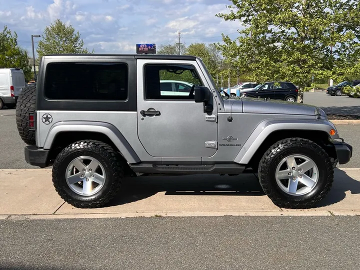 Silver, 2015 Jeep Wrangler Image 6