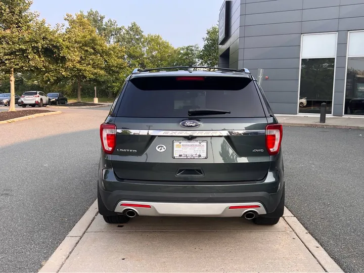 Gray, 2016 Ford Explorer Image 4