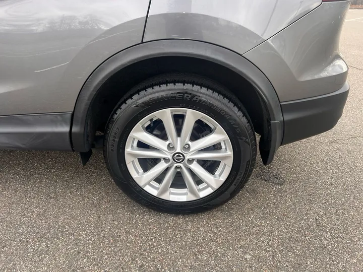 Gray, 2019 Nissan Rogue Sport Image 30