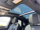 White, 2018 Porsche Macan Thumnail Image 43