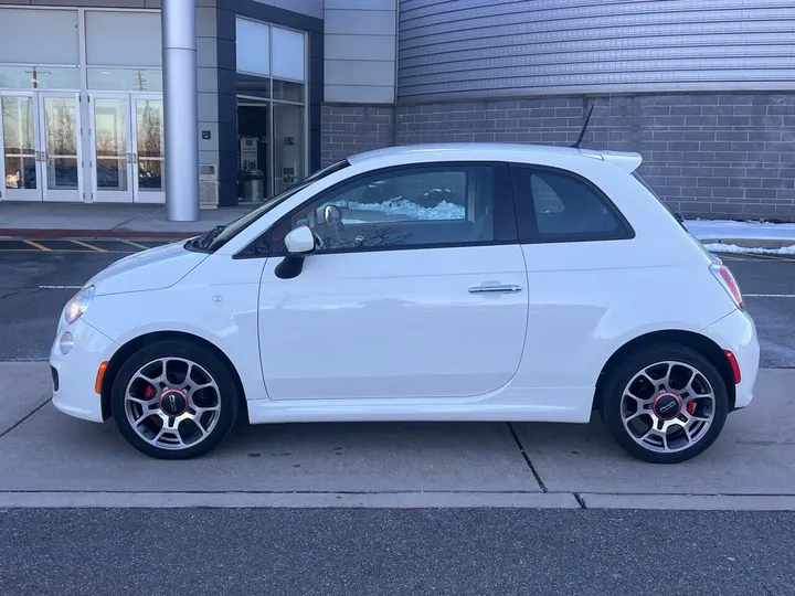 White, 2015 FIAT 500 Image 2