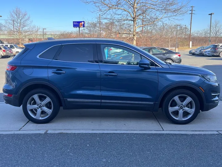 Blue, 2018 Lincoln MKC Image 6