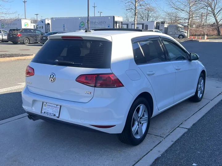 White, 2017 Volkswagen Golf Image 5