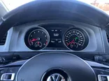 White, 2017 Volkswagen Golf Thumnail Image 24