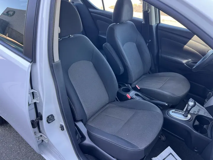 White, 2015 Nissan Versa Image 18