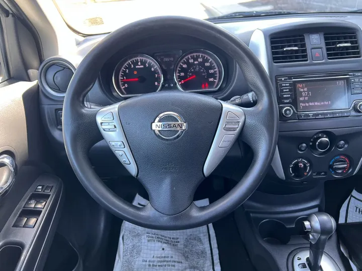 White, 2015 Nissan Versa Image 21