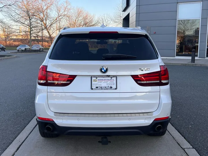 White, 2015 BMW X5 Image 4