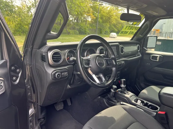 Gray, 2018 Jeep Wrangler Unlimited Image 20