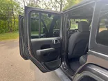 Gray, 2018 Jeep Wrangler Unlimited Thumnail Image 12