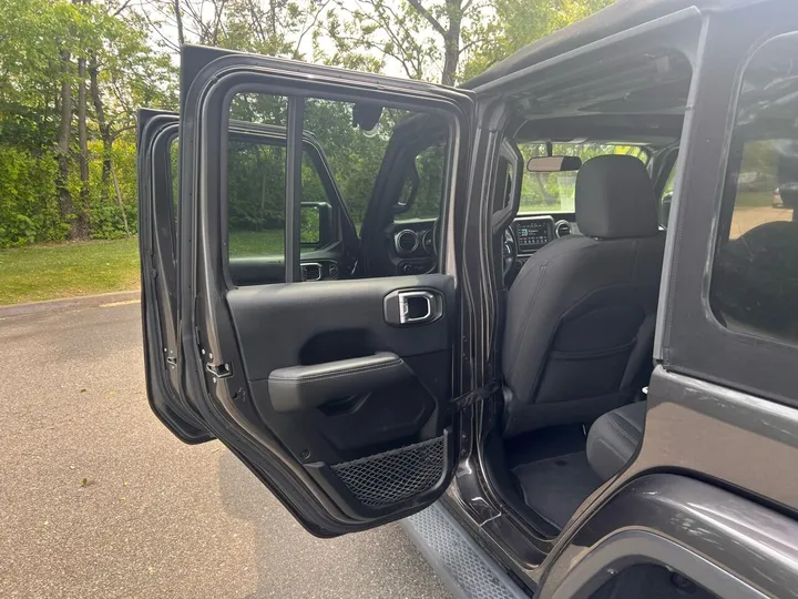 Gray, 2018 Jeep Wrangler Unlimited Image 12