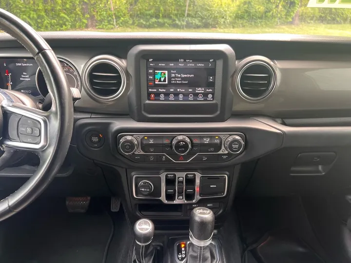 Gray, 2018 Jeep Wrangler Unlimited Image 22