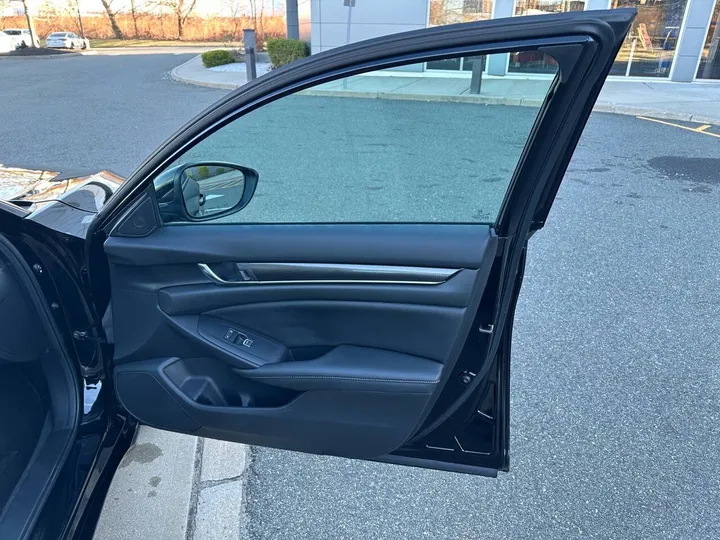 Black, 2020 Honda Accord Image 17