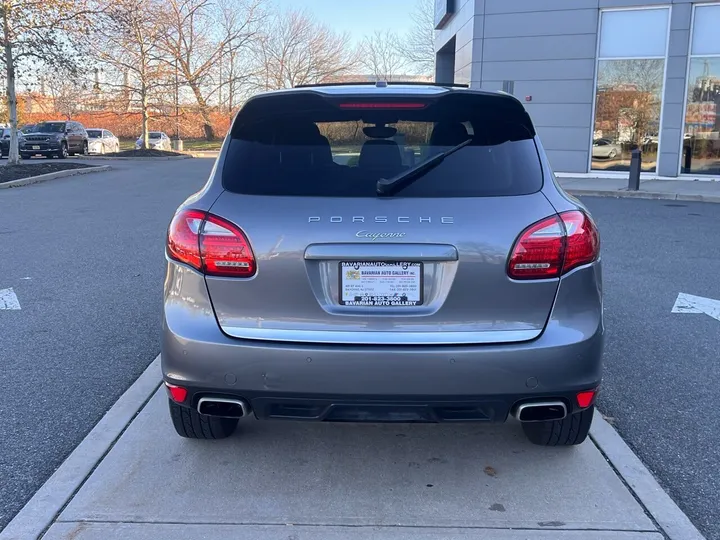 Gray, 2013 Porsche Cayenne Image 5