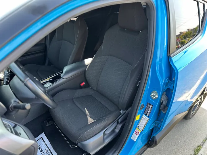 Blue, 2019 Toyota C-HR Image 13