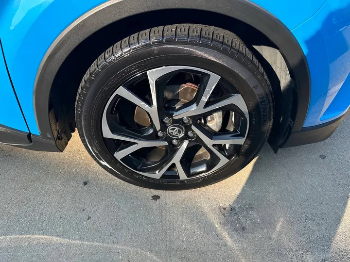 Blue, 2019 Toyota C-HR Image 38