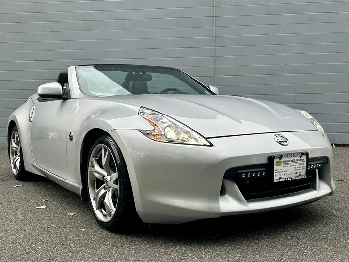 Silver, 2012 Nissan 370Z Image 16