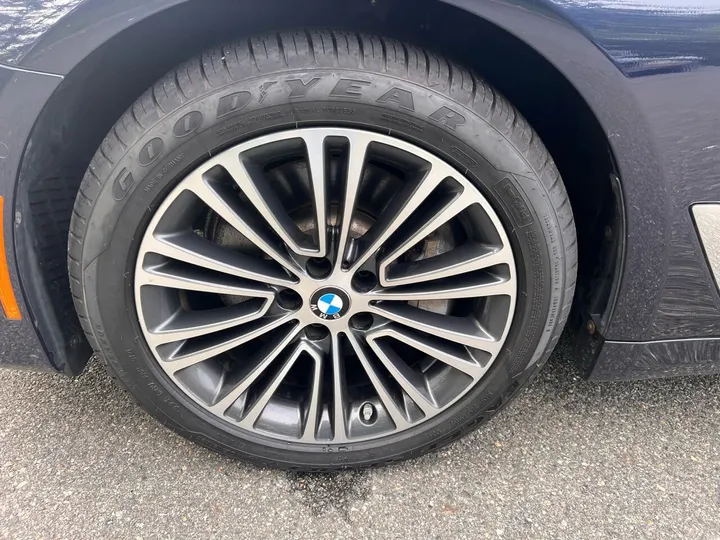 Blue, 2017 BMW 5 Series Image 46