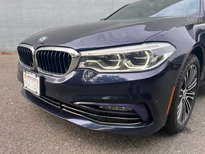 Blue, 2017 BMW 5 Series Image 51