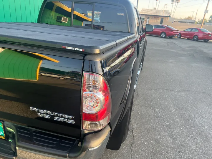 BLACK, 2015 TOYOTA TACOMA DOUBLE CAB Image 4