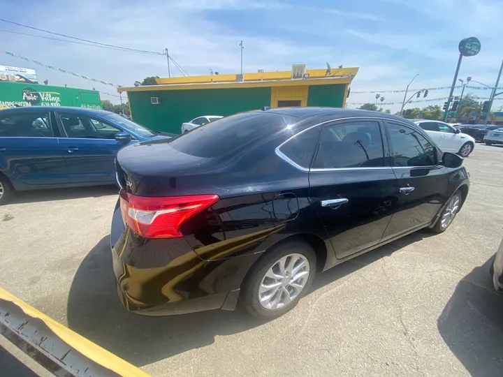 BLACK, 2019 NISSAN SENTRA Image 5