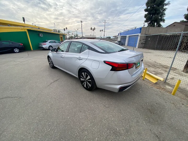 SILVER, 2020 NISSAN ALTIMA Image 7