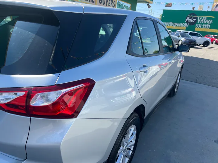 SILVER, 2021 CHEVROLET EQUINOX Image 5