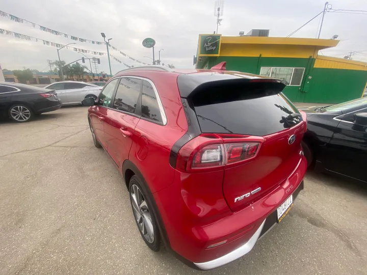 RED, 2017 KIA NIRO Image 7