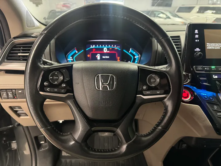 GRAY, 2018 HONDA ODYSSEY Image 26