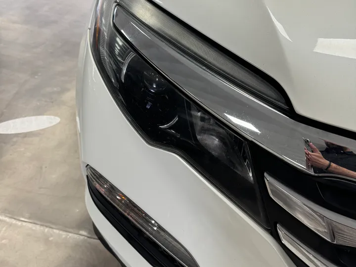 WHITE, 2018 HONDA PILOT Image 6