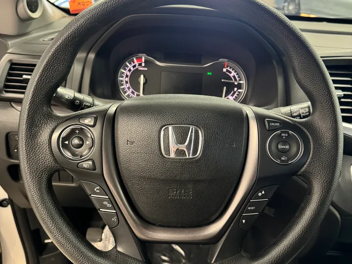 WHITE, 2018 HONDA PILOT Image 20