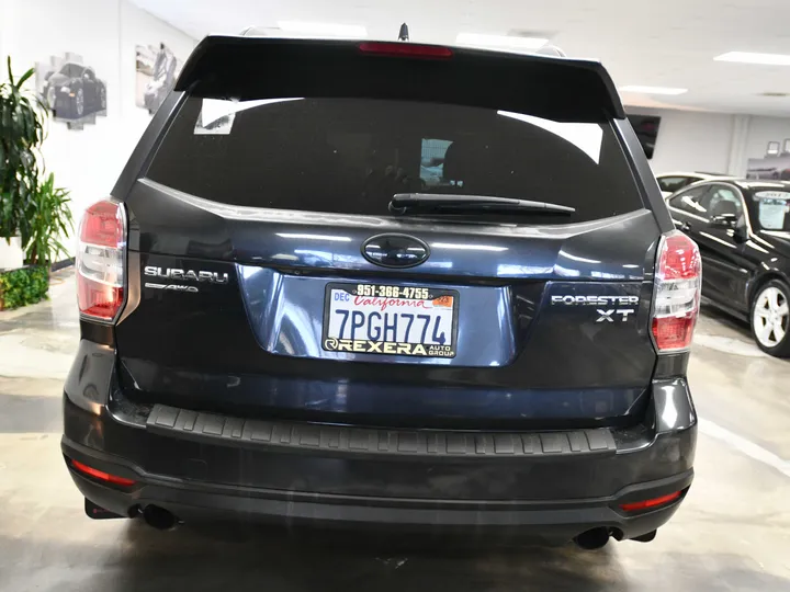 GRAY, 2016 SUBARU FORESTER Image 9