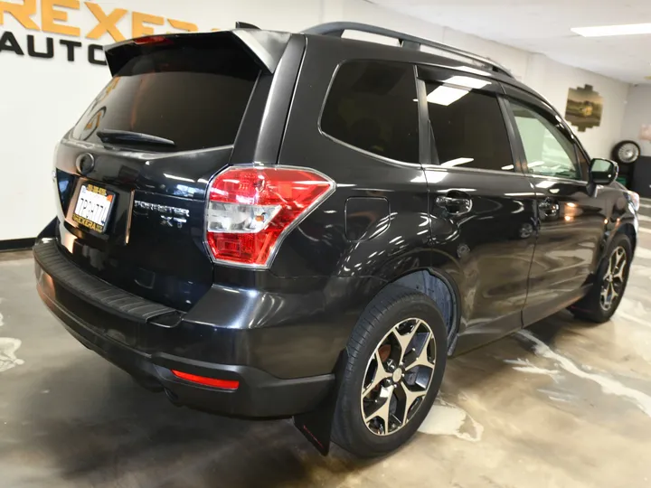 GRAY, 2016 SUBARU FORESTER Image 12