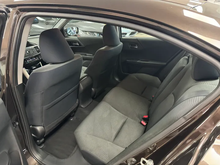 BROWN, 2017 HONDA ACCORD Image 37