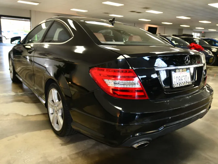 BLACK, 2012 MERCEDES-BENZ C-CLASS Image 8