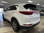 WHITE, 2017 KIA SPORTAGE Thumnail Image 11