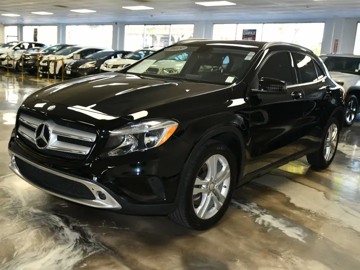 BLACK, 2015 MERCEDES-BENZ GLA-CLASS Image 5