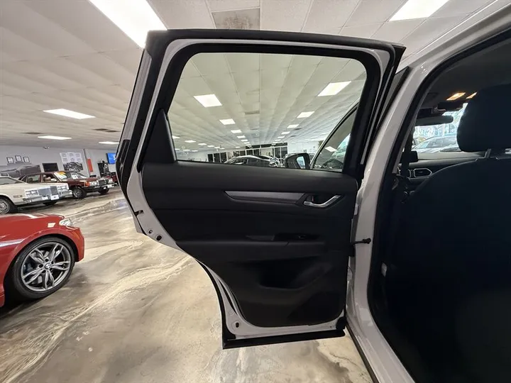 WHITE, 2019 MAZDA CX-5 Image 27