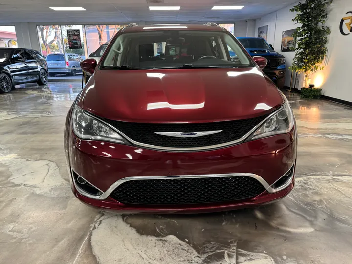 BURGUNDY, 2019 CHRYSLER PACIFICA Image 2