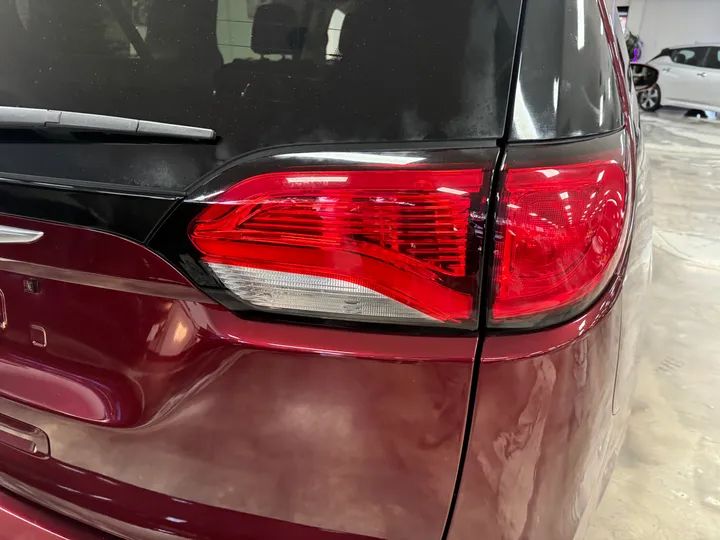 BURGUNDY, 2019 CHRYSLER PACIFICA Image 13